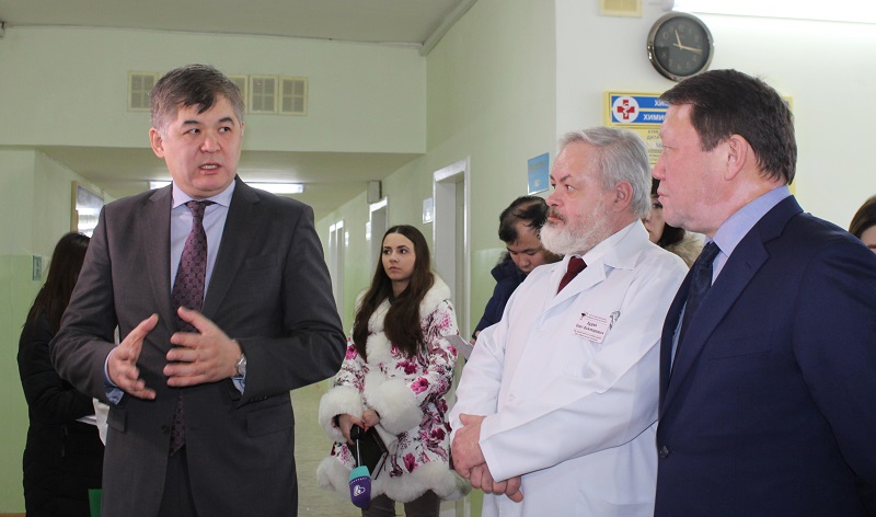 Уволить замов посоветовал главврачам Северного Казахстана министр здравоохранения