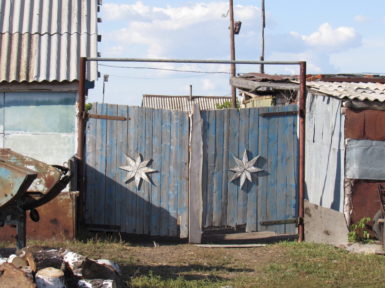 Петропавловск: магия на воротах и стенах