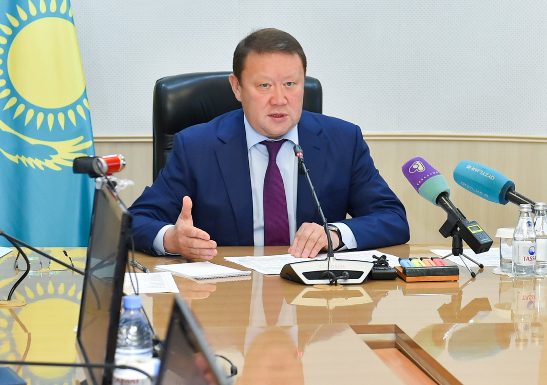 Кумар Аксакалов ответил на вопросы населения по карантину