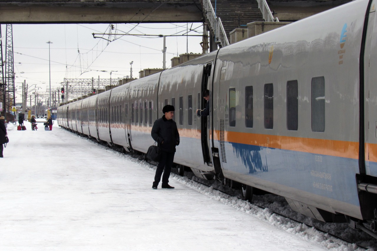 Скоростной поезд из Петропавловска в Алматы отменят