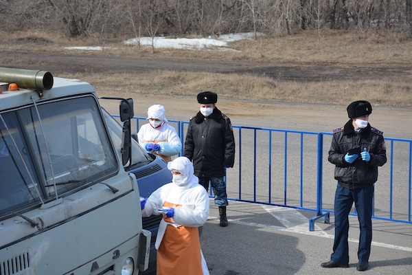 Более 500 североказахстанских медработников получили «коронавирусную» надбавку к зарплате