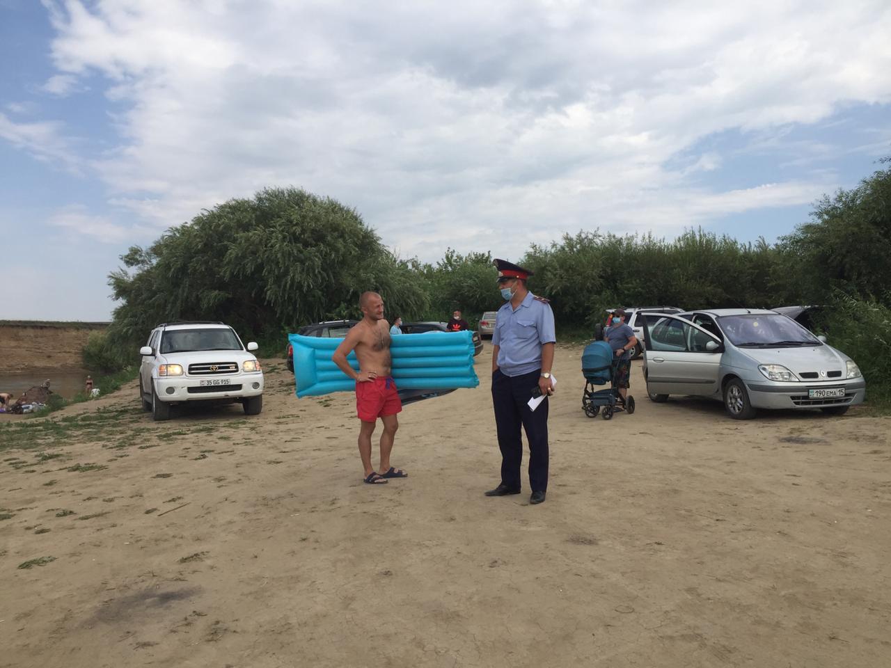 В предстоящие выходные полицейские проведут рейд по пляжам Кызылжарского района