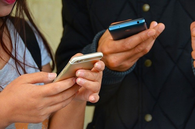 Казахстанцы предупреждают друг друга о заражении коронавирусом через мобильное приложение