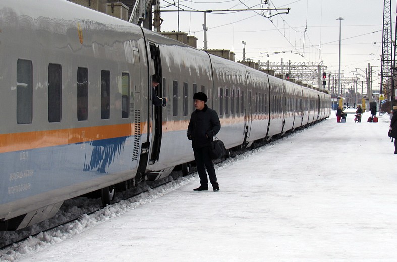 На севере Казахстана ПЦР-справка при посадке в поезд или самолет больше не нужна