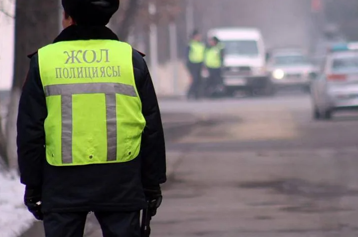 Патрульных полицейских Петропавловска подозревают в получении взятки
