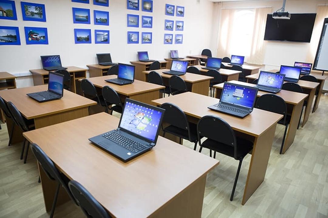 В отделе образования на севере Казахстана потеряли закупленные для «дистанционки» 177 ноутбуков