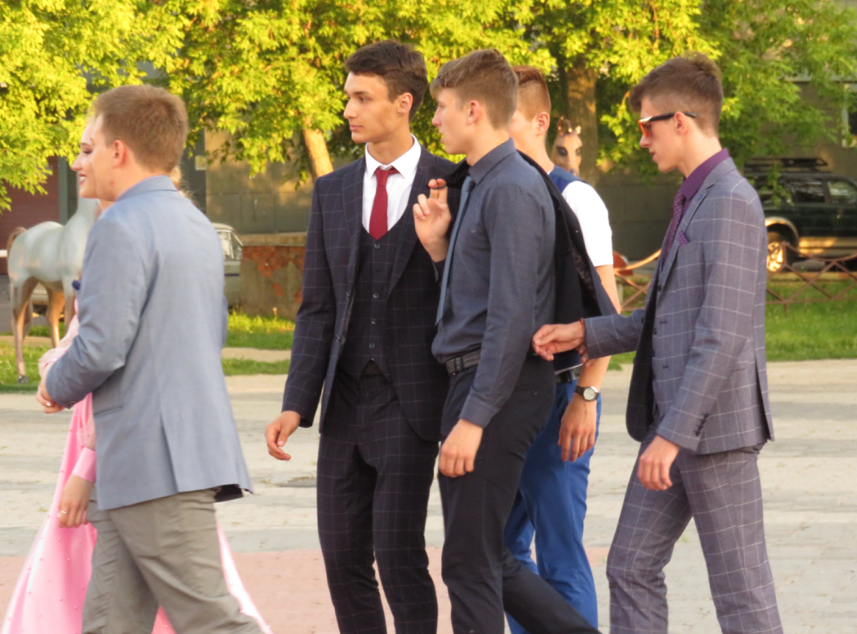 На севере Казахстана на выпускных вечерах запретили все излишества