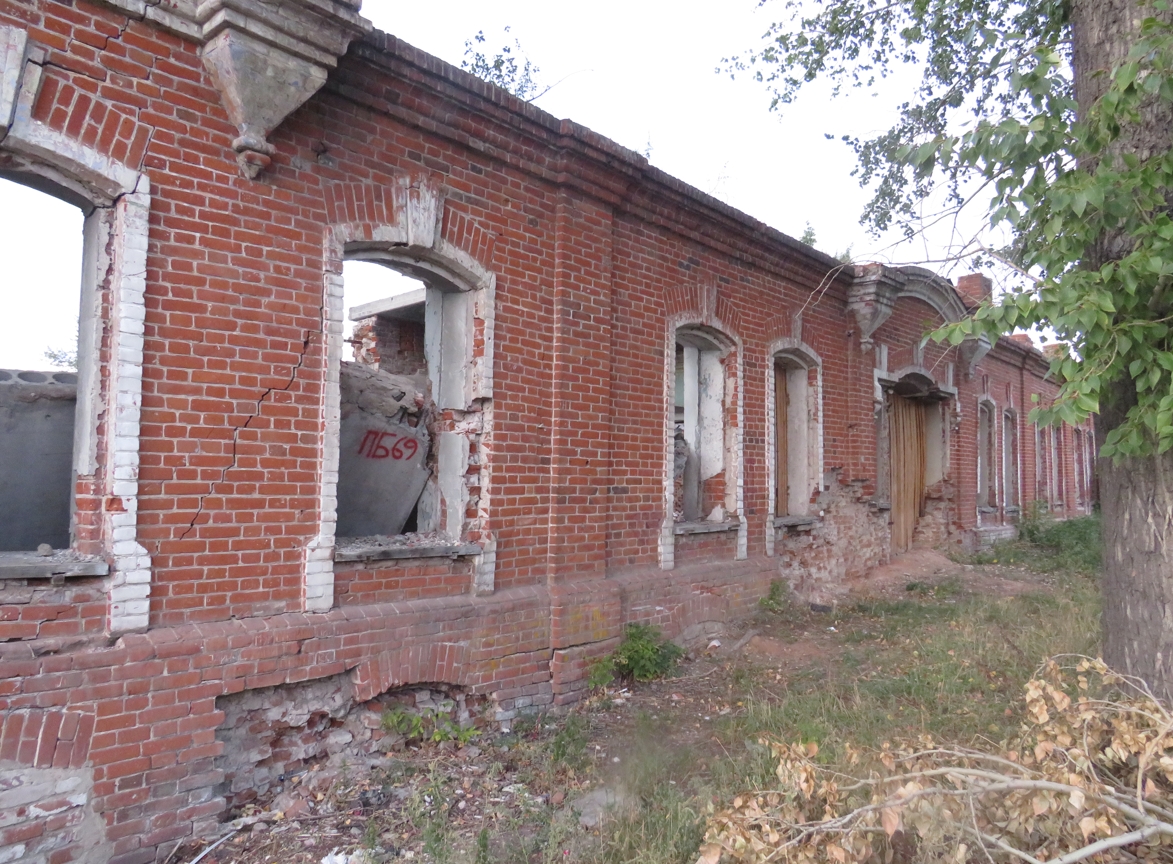 Трещины в стенах Дома Дмитриева в Петропавловске быстро увеличиваются