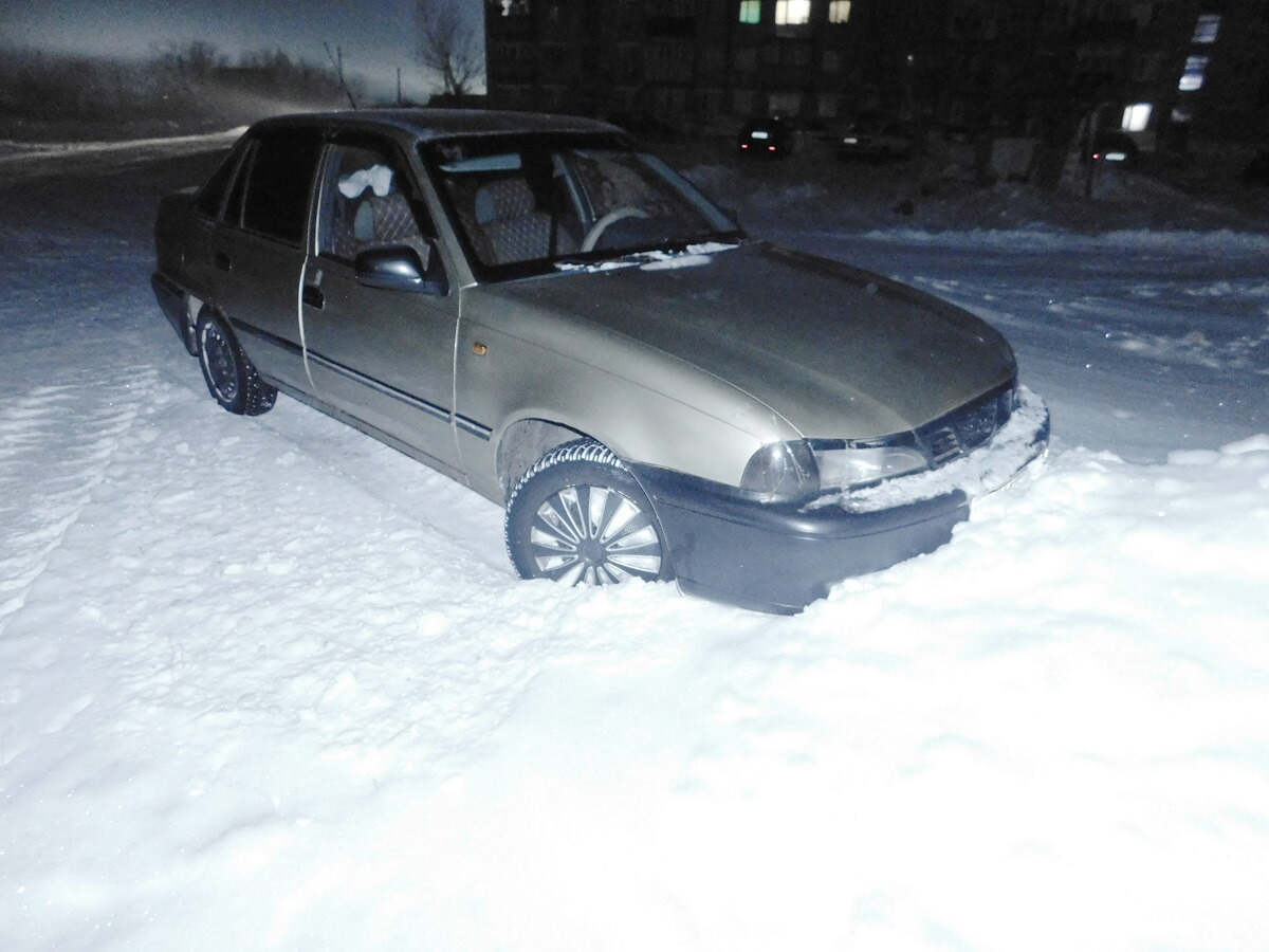 На севере Казахстана пожизненно лишенный прав водитель вновь сел за руль пьяным