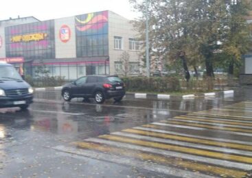 В Петропавловске 18-летняя девушка попала под машину