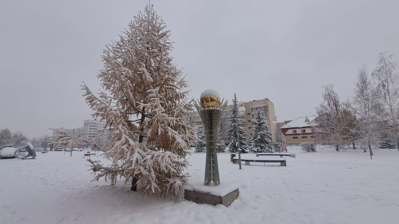 Погода в петропавловске северо казахстанской. Нурлаты Зеленодольский район. Город Нурлат зимой. Город Нурлат площадь. Нурлат площадь 2022.