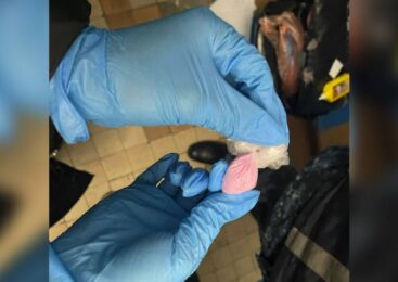 Крупную партию синтетических наркотиков изъяли полицейские у жительницы Петропавловска